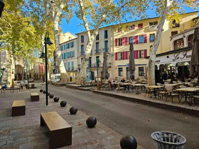 Midden in onze 20 stappen: het centrum van Céret